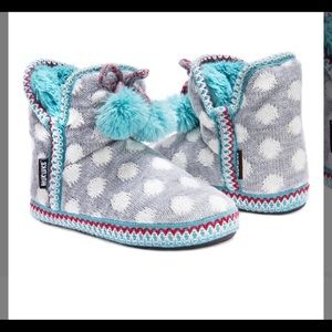 Gray Dot Amira women’s slipper